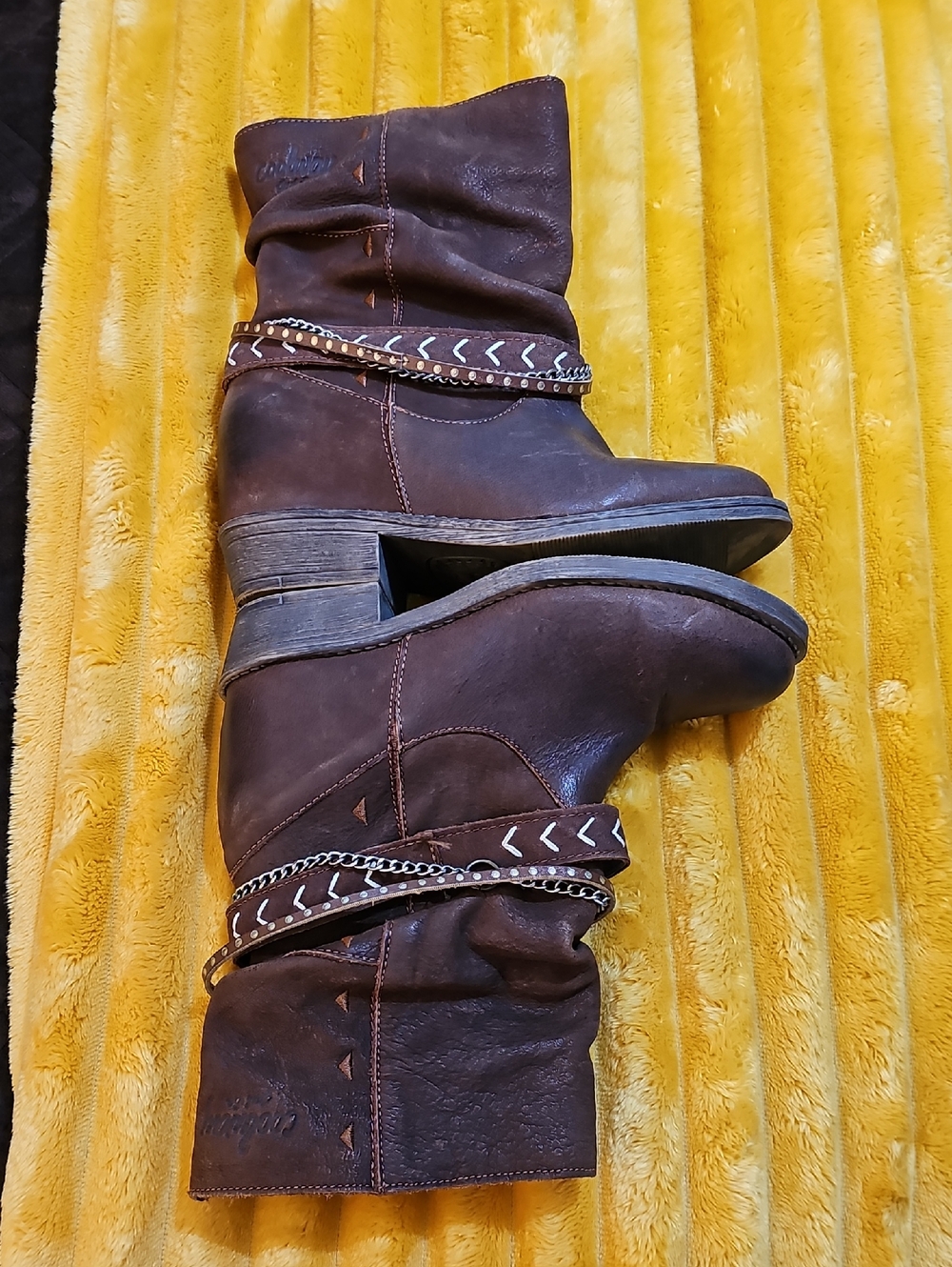 Boots - Picture 6 of 16